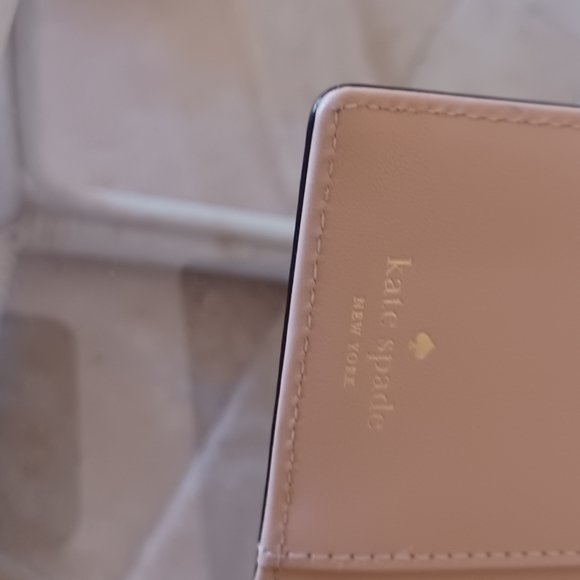 Kate Spade Brown leather turn lock wallet with wrist handle . Approx 7 5 inches - Picture 9 of 12